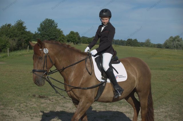 08-47-13_lara  carino